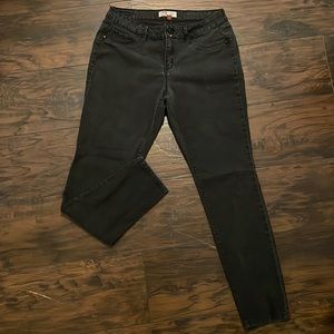 l.e.i. (Emma) Jegging; Size 13 Regular